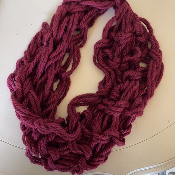 Handmade Knit burgundy neck scarf - Picture 2 of 2